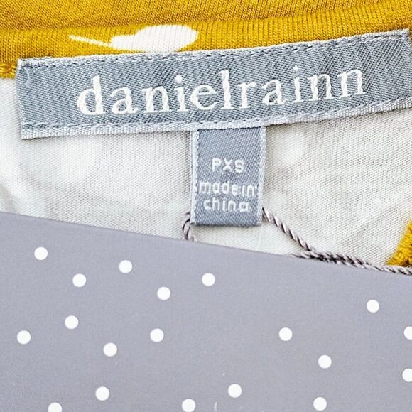 Daniel Rainn Women's Yellow Crochet Yoke Sleeveless Floral Top Size XSP NWT - Picture 12 of 15